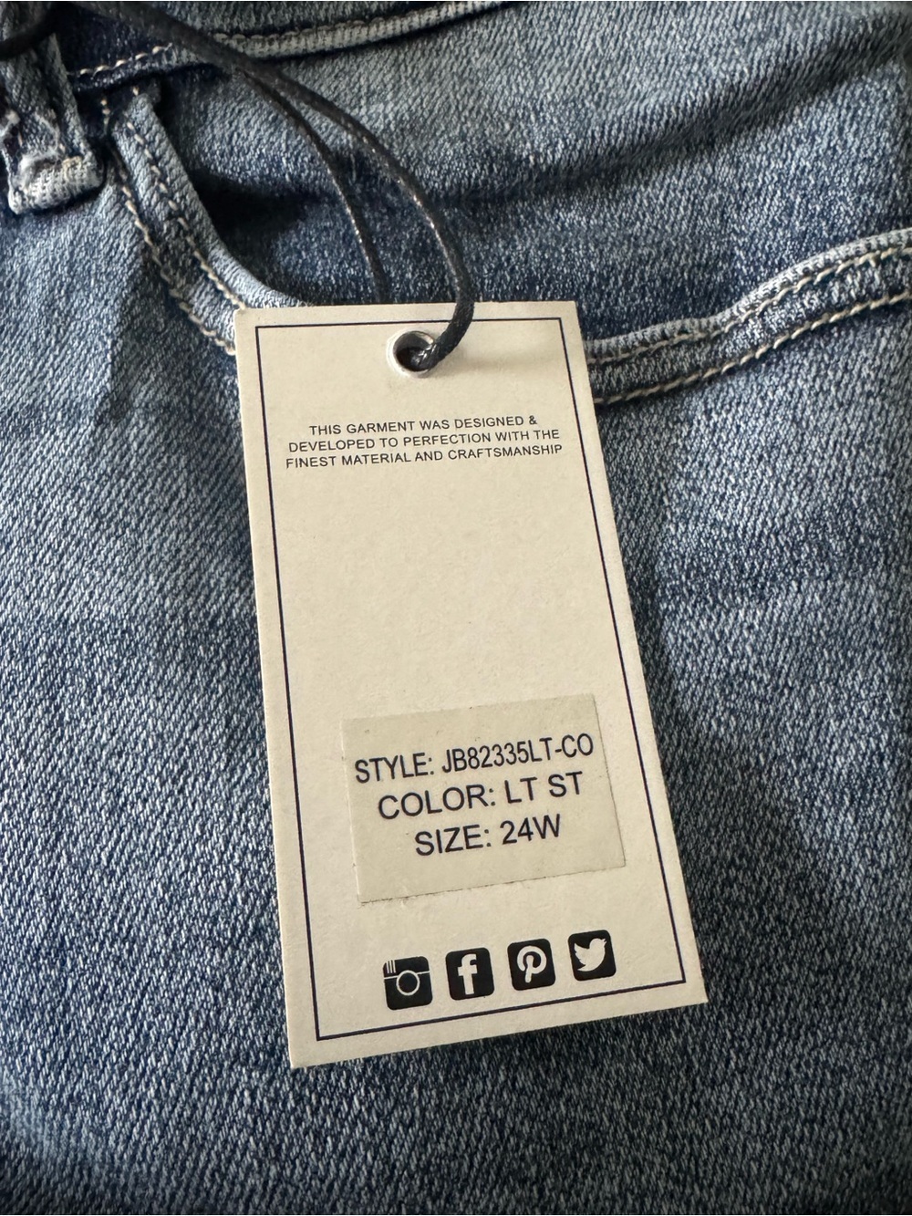 Judy Blue The Bleach Boys Midrise Boyfriend Jeans in Curvy NTW Size 24W - Picture 14 of 16